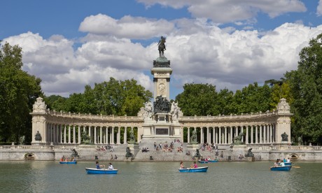 Monumento_a_Alfonso_XII_de_España_en_los_Jardines_del_Retiro_-_04